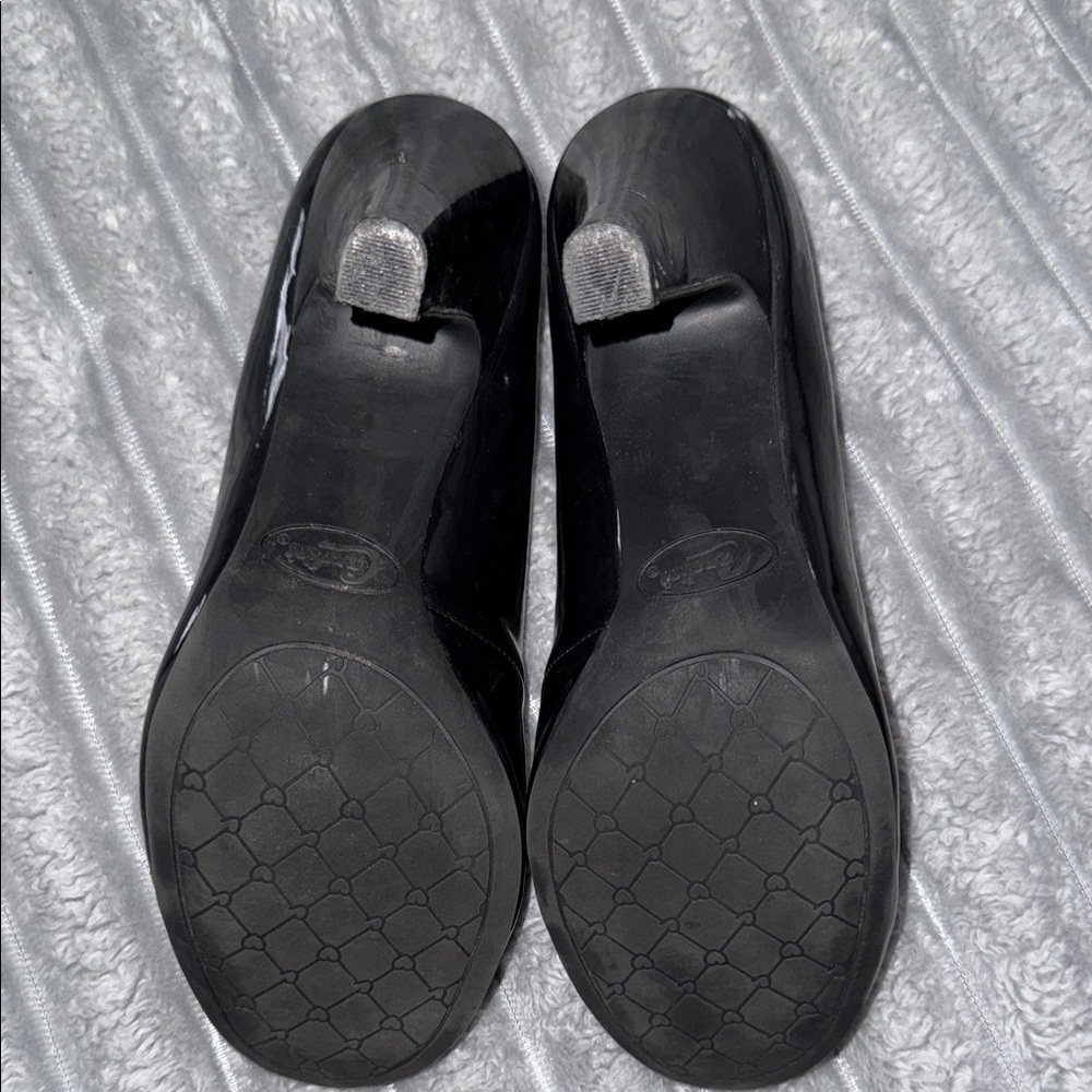 Candie's Glossy Black Heels - Picture 8 of 10